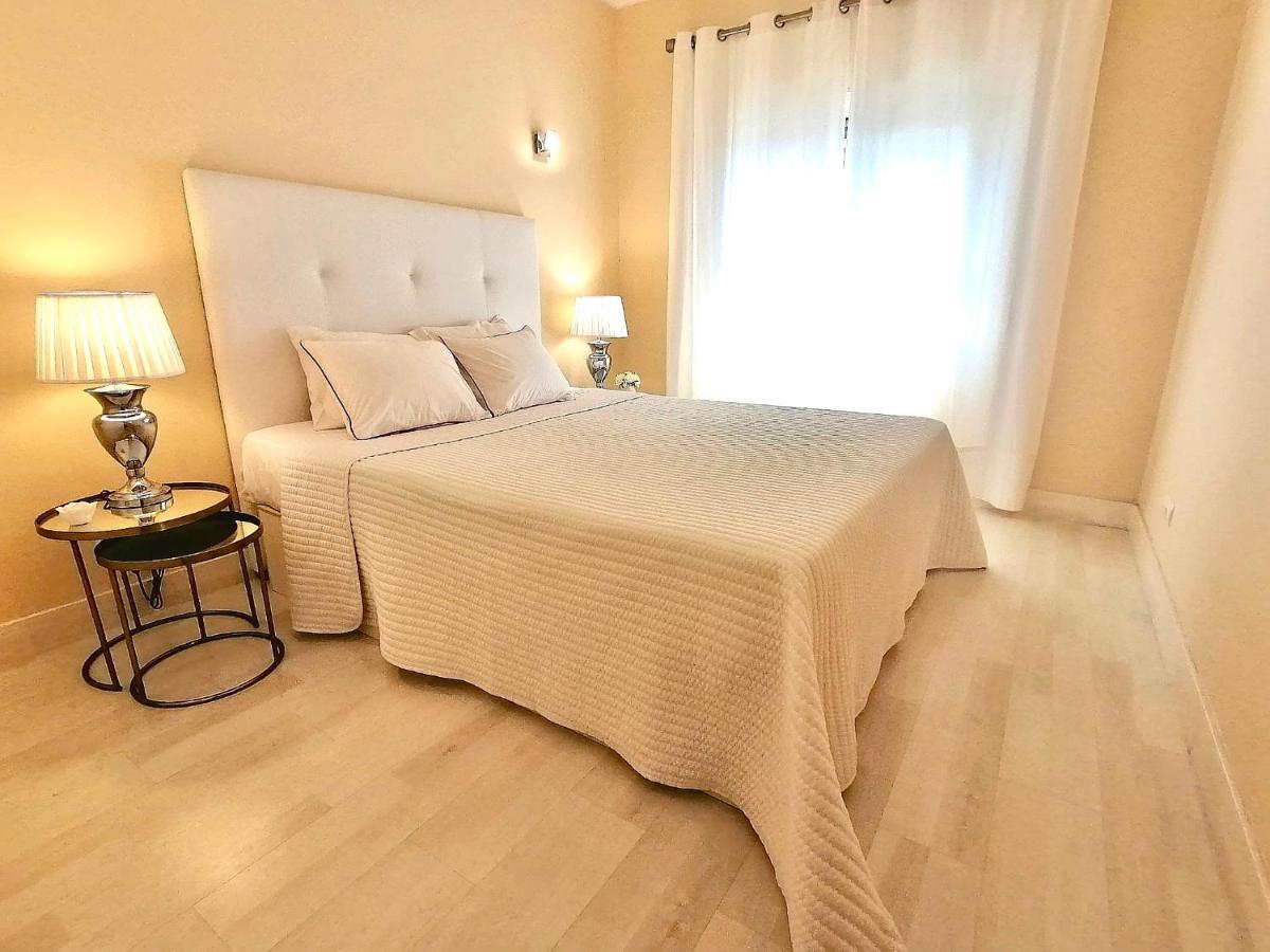 Beachfront Seaview Litoralmar Apt, Fast Wifi, Airco, Pool, Private Parking Portimão Esterno foto